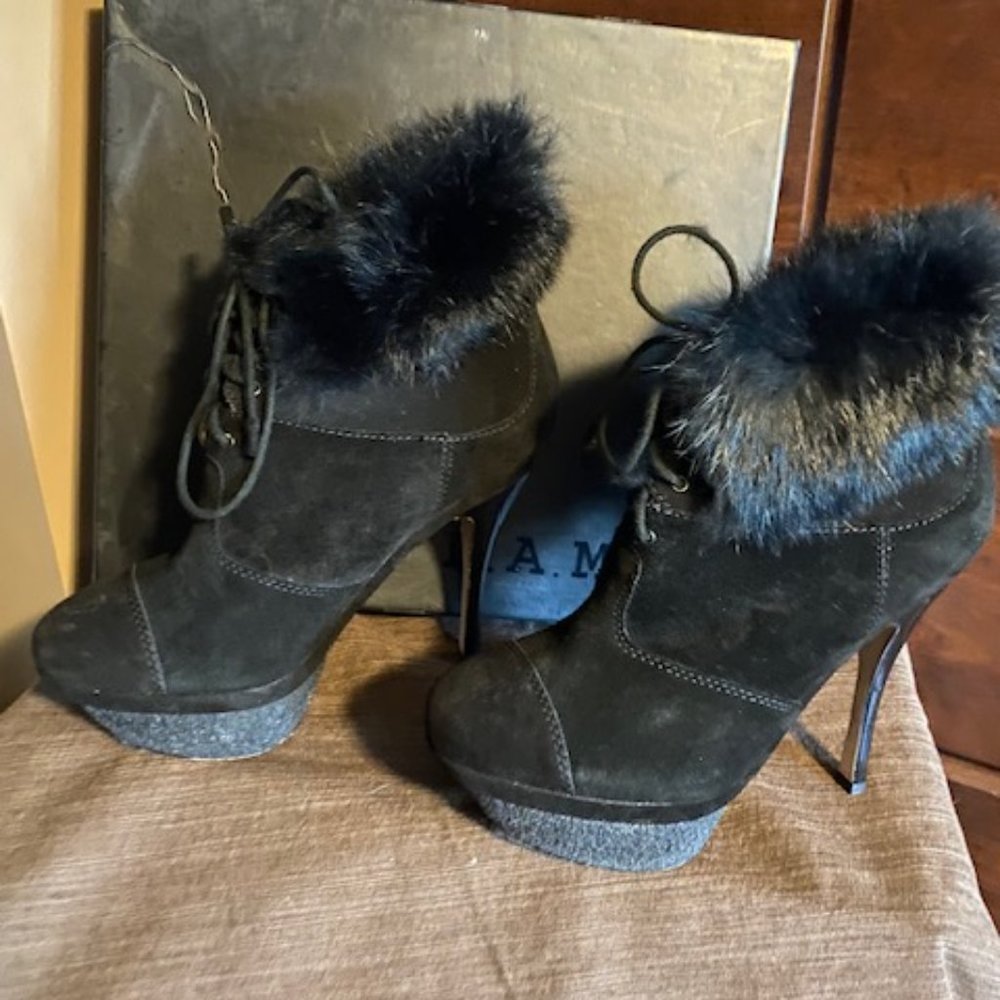 L.A.M.B. (Gwen Stephani) size 7.5 Pier G1536 Black Worn once